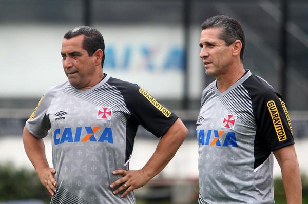 Jorginho e Zinho fazem bom trabalho no Vasco e ainda lutam para livrar time do rbaixamento