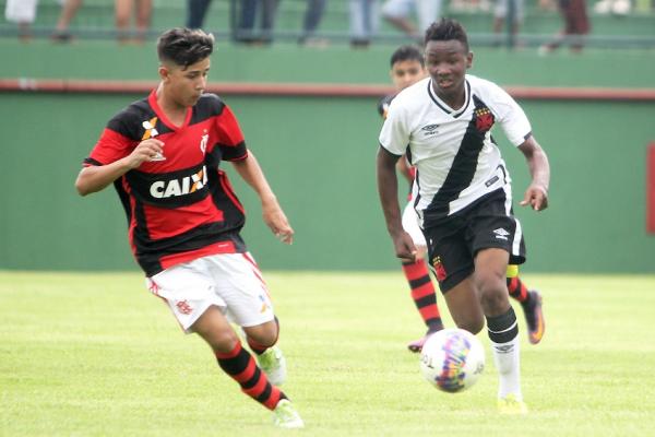 Matheus Ribeiro teve boas chances durante o jogo