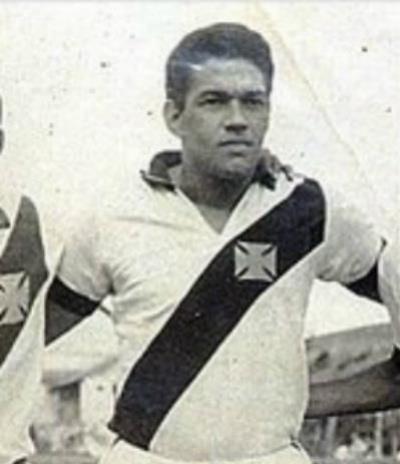 Garrincha com a camisa do Vasco