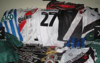 Coleo de camisas de clubes. Um delas  especial para Fabrcio. A do River Plate, da Argentina, trocada com um adversrio aps o empate em Buenos Aires na semifinal da Libertadores de 1998